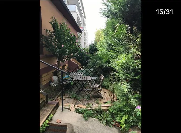 Luxueux Pavillon Grande Suites Familiales 4 Pax Avec Grand Jardin Et Balcon Bagneux  Guest house