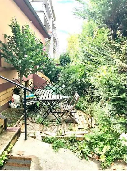 Luxueux Pavillon Grande Suites Familiales 4 Pax Avec Grand Jardin Et Balcon Bagneux  Guest house
