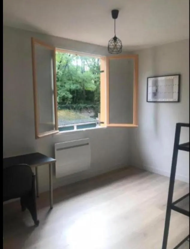 Luxueux Pavillon Grande Suites Familiales 4 Pax Avec Grand Jardin Et Balcon Bagneux  0*, Bagneux (Hauts-de-Seine)
