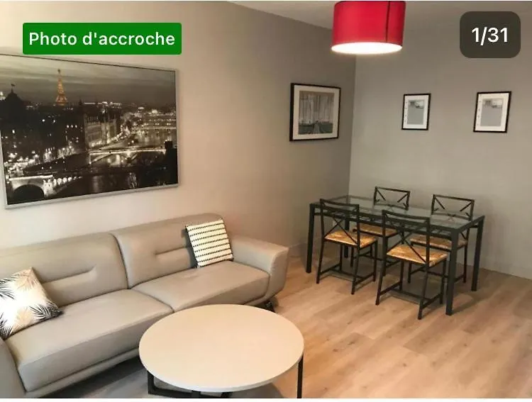 Luxueux Pavillon Grande Suites Familiales 4 Pax Avec Grand Jardin Et Balcon contacts